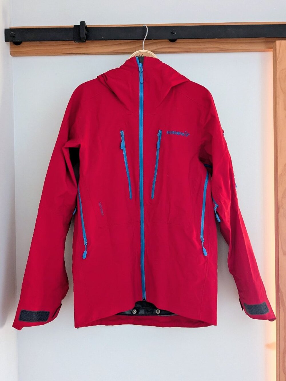 Norrøna Lofoten Gore-Tex® Pro ski shell jacket - Jester red - men's size S